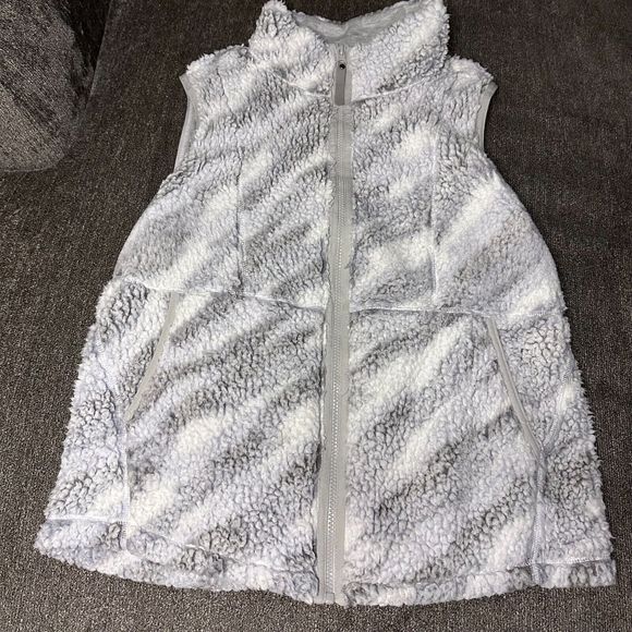 Medium Jackets & Blazers - Tribal Vest Women’s M Gray Faux Fur Full Zip Zebra Print Winter Layers Casual